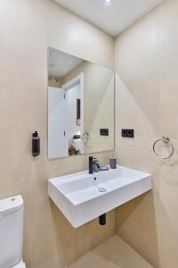 Sant Adrià by gaiarooms