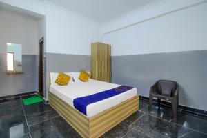 SPOT ON 81775 MOHIT GOKUL LODGE NEW LUXURY ROOMS NEAR SECUNDERABAD RAILWAY STATION