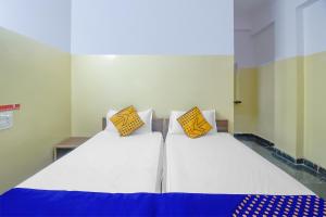 SPOT ON 81775 MOHIT GOKUL LODGE NEW LUXURY ROOMS NEAR SECUNDERABAD RAILWAY STATION