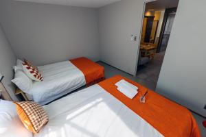 Sunny hotel 2 min walk to Iriya Station Direct to Ueno and Asakusa