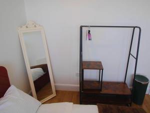 Stylish 1-Bed Flat - Walk to Nottingham Centre - Contractors Welcome