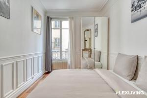 2 bedrooms Experience Paris in charm & elegance