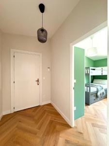 Pool and Beach Private Access