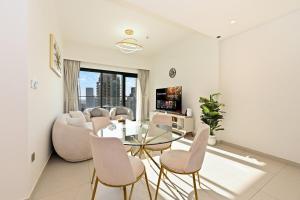 CH Skyline Bliss 1 BR near Burj Khalifa