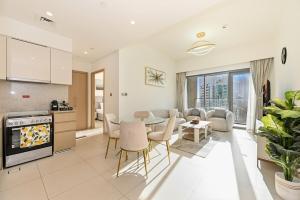 CH Skyline Bliss 1 BR near Burj Khalifa