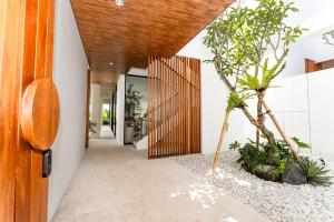 Luxury 4BR Villa - Pool Rooftop Berawa Canggu