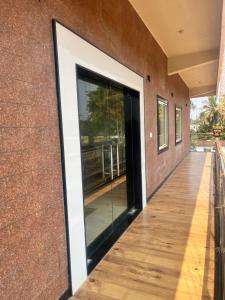 Chakravarthi Lodging and Bording