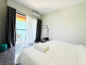 West14 Tamarin Bay