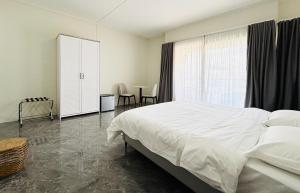 West14 Tamarin Bay,Studio