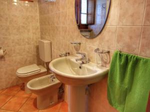 Rustic Holiday Home in Ortignano with Swimming Pool