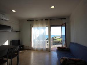 Apartamento luminoso en 1ª línea de mar con terraza y vistas, cerca de playas y comercios. - ES-228-36
