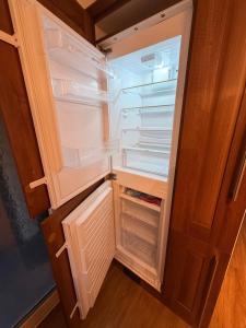 Spacious House Parking Pool Table
