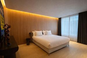 Suite 401 Daunou Theater Vendôme Opera