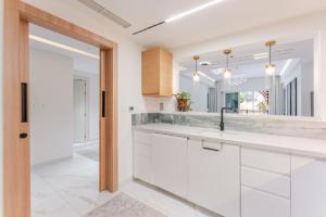 Luxury Apartment in Palm Jumeirah, Breathtaking Sea Views