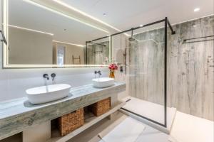 Luxury Apartment in Palm Jumeirah, Breathtaking Sea Views