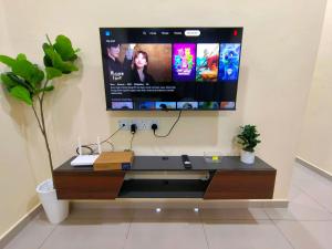 SW 7pax Netflix Water Dispenser Tmn Desa Near Lotus & KPJ
