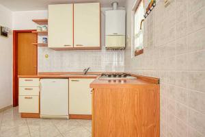 Apartment Marina 4 shared pool