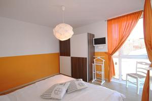 Haus-Amber-Mare-Blumenmeer-9318