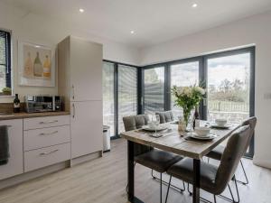 2 Bed in Usk- oc-82391