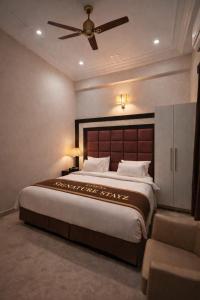 Atlantiis Suites By Signature Stayz Near Taj Mahal