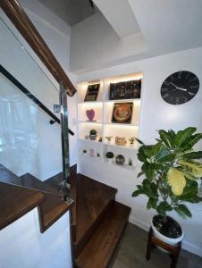 Stylish Stay in BGC 5th Ave with Free Parking