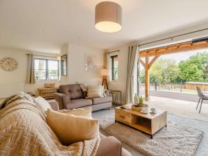 2 Bed in Usk- oc-87948