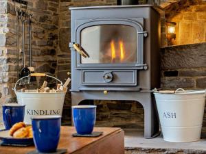 4 Bed in Brecon oc-90596