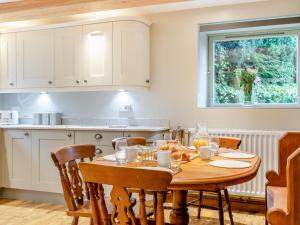 3 Bed in Bakewell oc-93504