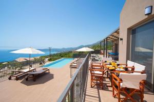 Villa Katoikia Tria by Villa Plus