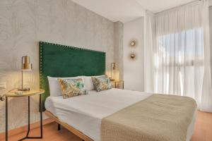 Central Duplex & Terrace Views by ELE Apartments