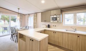 The Beak Lodge with Hot Tub