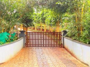 ARAMAM SERVICE VIlla