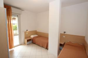 Green retreat by the beach