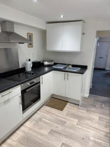 Quiet, Sleeps 7, Notts City, Transport, Motorpoint, Trent Bridge GF