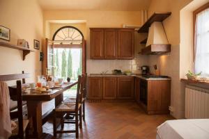 Panoramic House In The Tuscan Hills