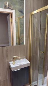 30B The Lux Studios Near Arsenal and Central London