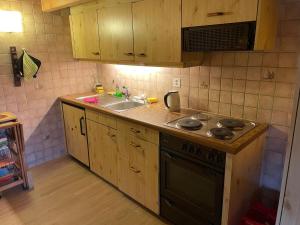 Lakeview Chalet, Drligen