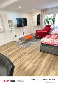Komplettes Appartement mit separatem Eingang