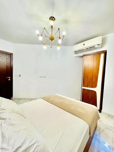 Beachfront Chalet in Porto Said with Pool Gar