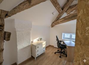 Studio spacieux avec bureau - Calme & Proche Lyon