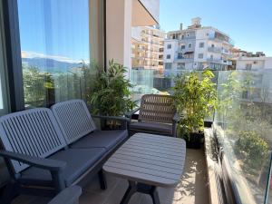 Luxury Seafront - Vacation Vibes Apartment Sarande