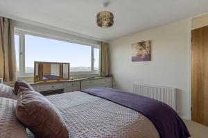 Baywatch Sea View Retreat