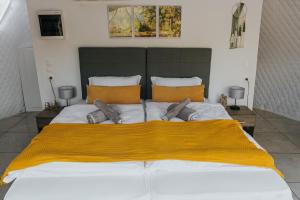 Lemon Dome, Luxury Glamping Dome in Crete