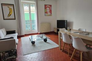160m Bright Flat in Central Nîmes