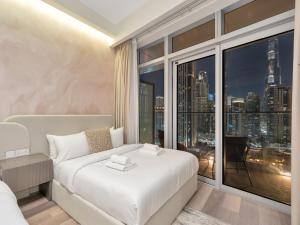 Royal Vista - Luxe 4BR Penthouse with Burj Khalifa View at Imperial Avenue - Downtown