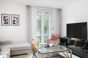 Luxury 2 bedroom flat Park Lane PL12B