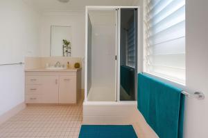 Beachside Apartment Stroll to the Seaside