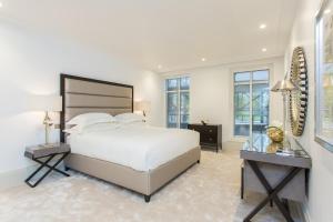 Park Lane Luxury 2BR Sleeps 6 Hyde Park View PL12C