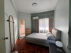 Stunning Taal View with Rooftop Deck Family House