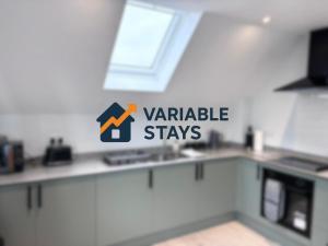 Castle-View Apartment & Free Parking on Site